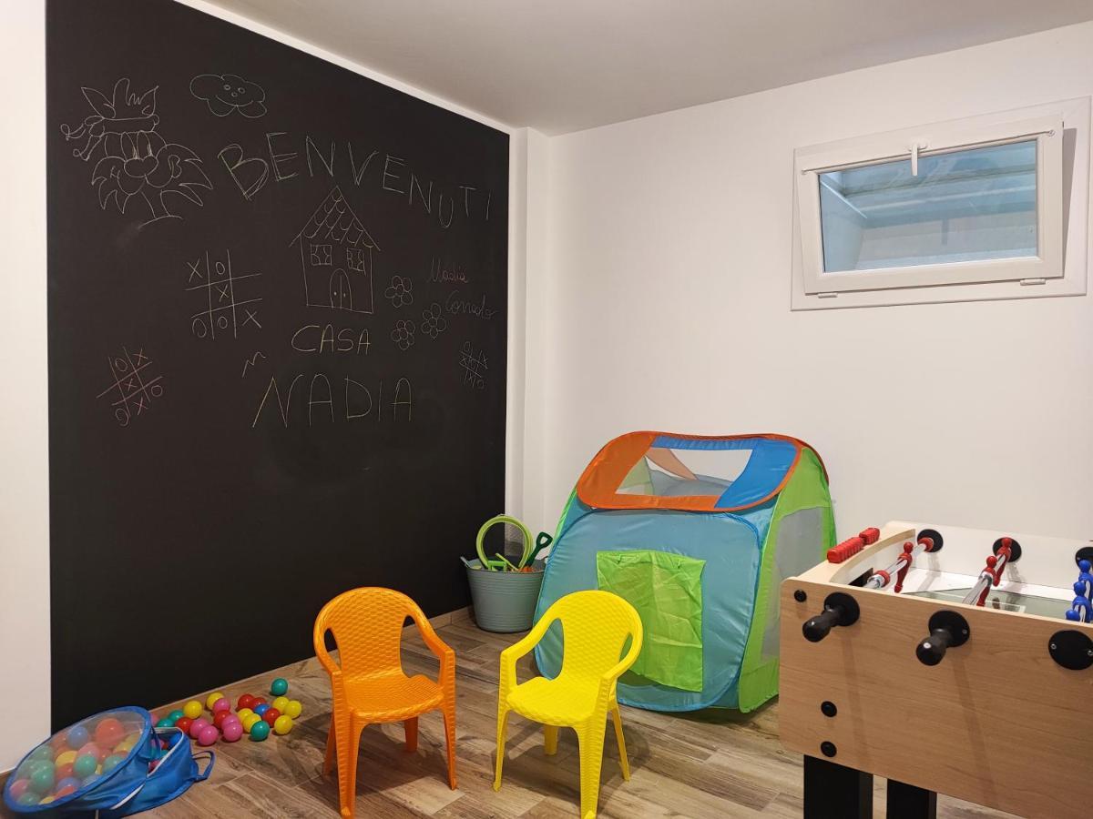 Apartamento Casa Nadia A Pochi Passi Dal Mare Con Garage, Terrazza E Sala Giochi Numana Exterior foto