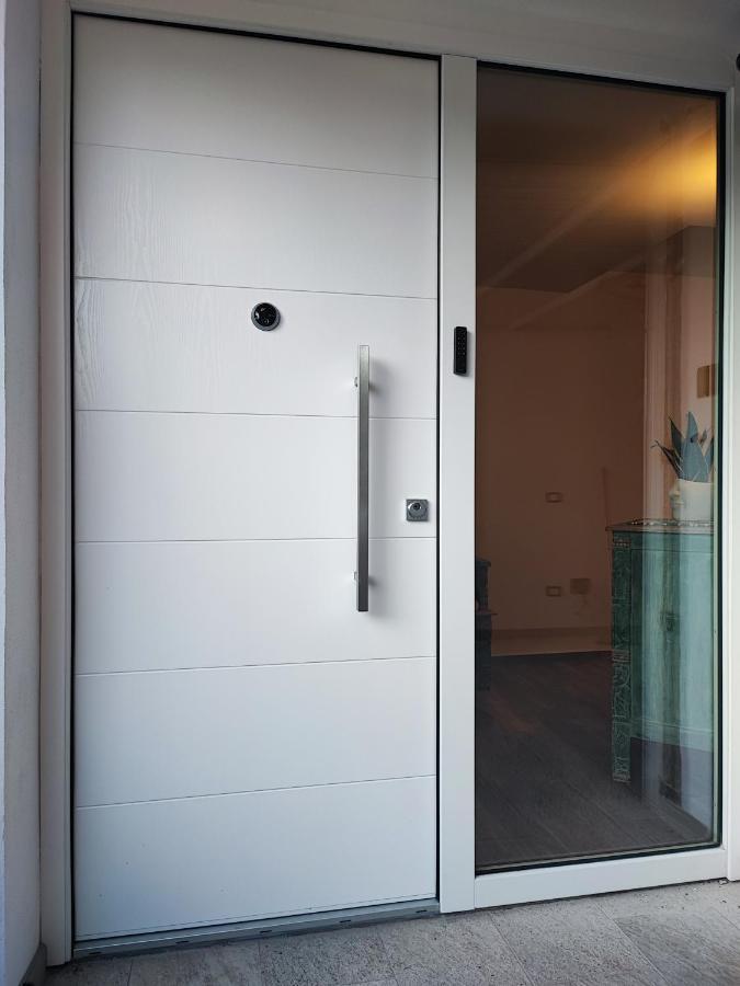 Apartamento Casa Nadia A Pochi Passi Dal Mare Con Garage, Terrazza E Sala Giochi Numana Exterior foto