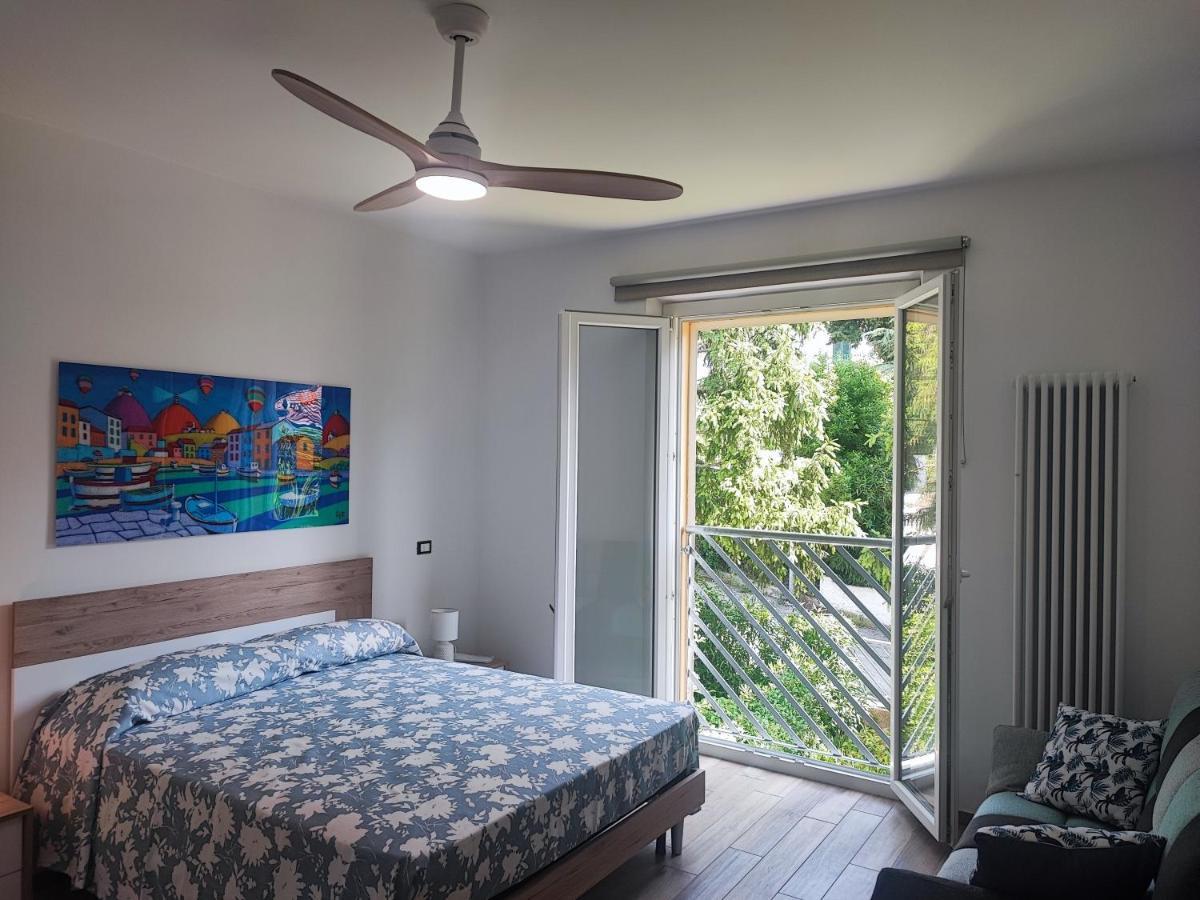 Apartamento Casa Nadia A Pochi Passi Dal Mare Con Garage, Terrazza E Sala Giochi Numana Exterior foto