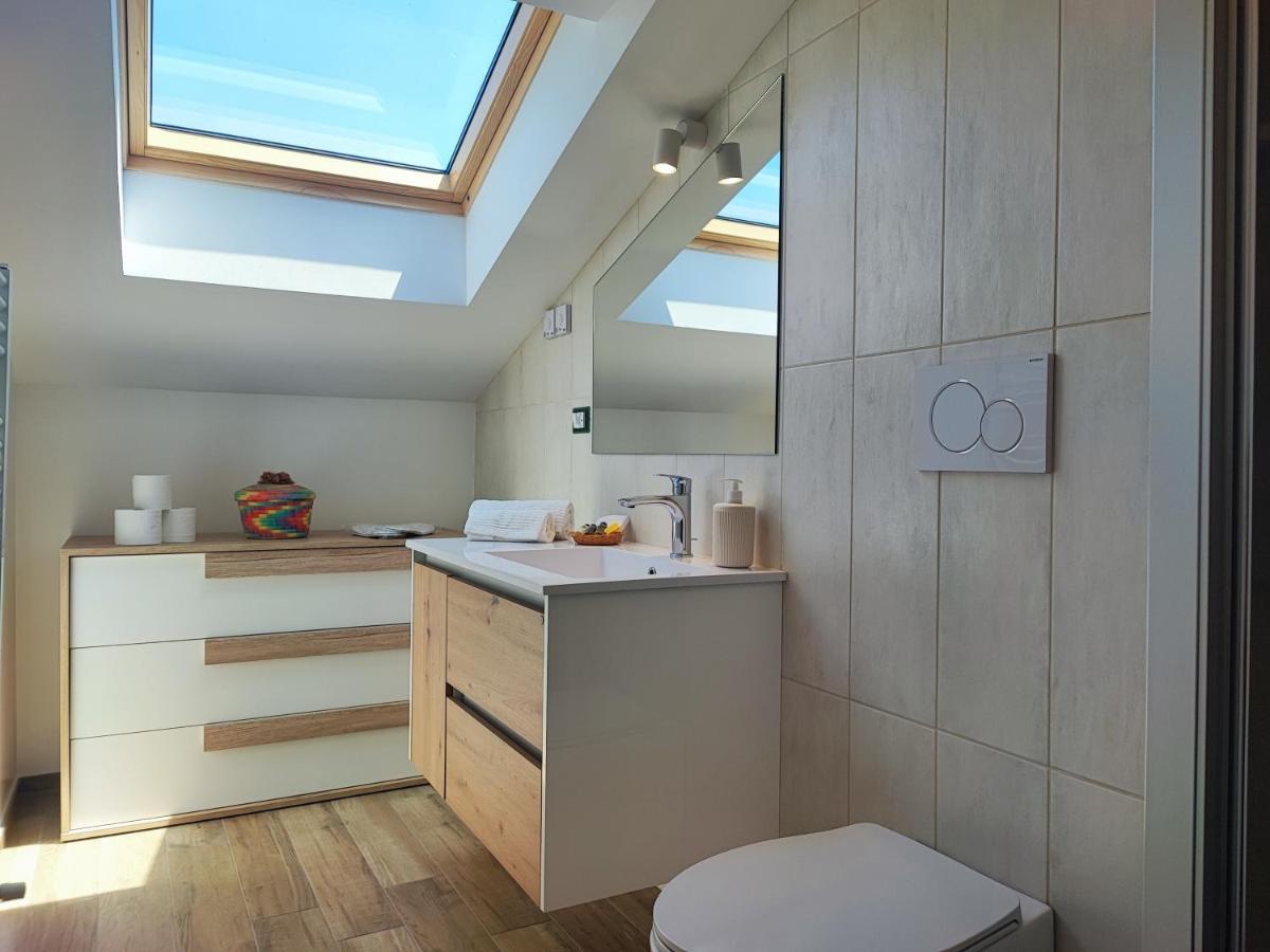 Apartamento Casa Nadia A Pochi Passi Dal Mare Con Garage, Terrazza E Sala Giochi Numana Exterior foto