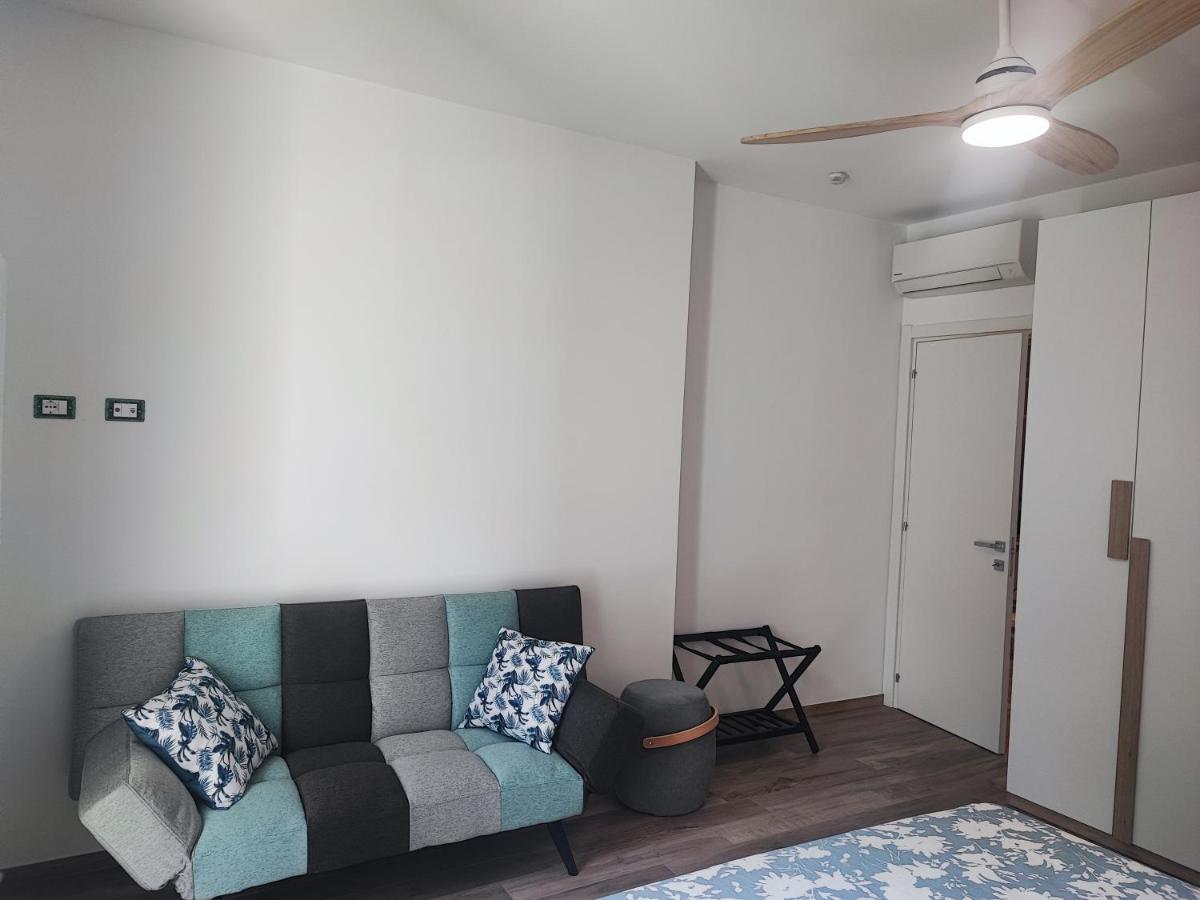 Apartamento Casa Nadia A Pochi Passi Dal Mare Con Garage, Terrazza E Sala Giochi Numana Exterior foto
