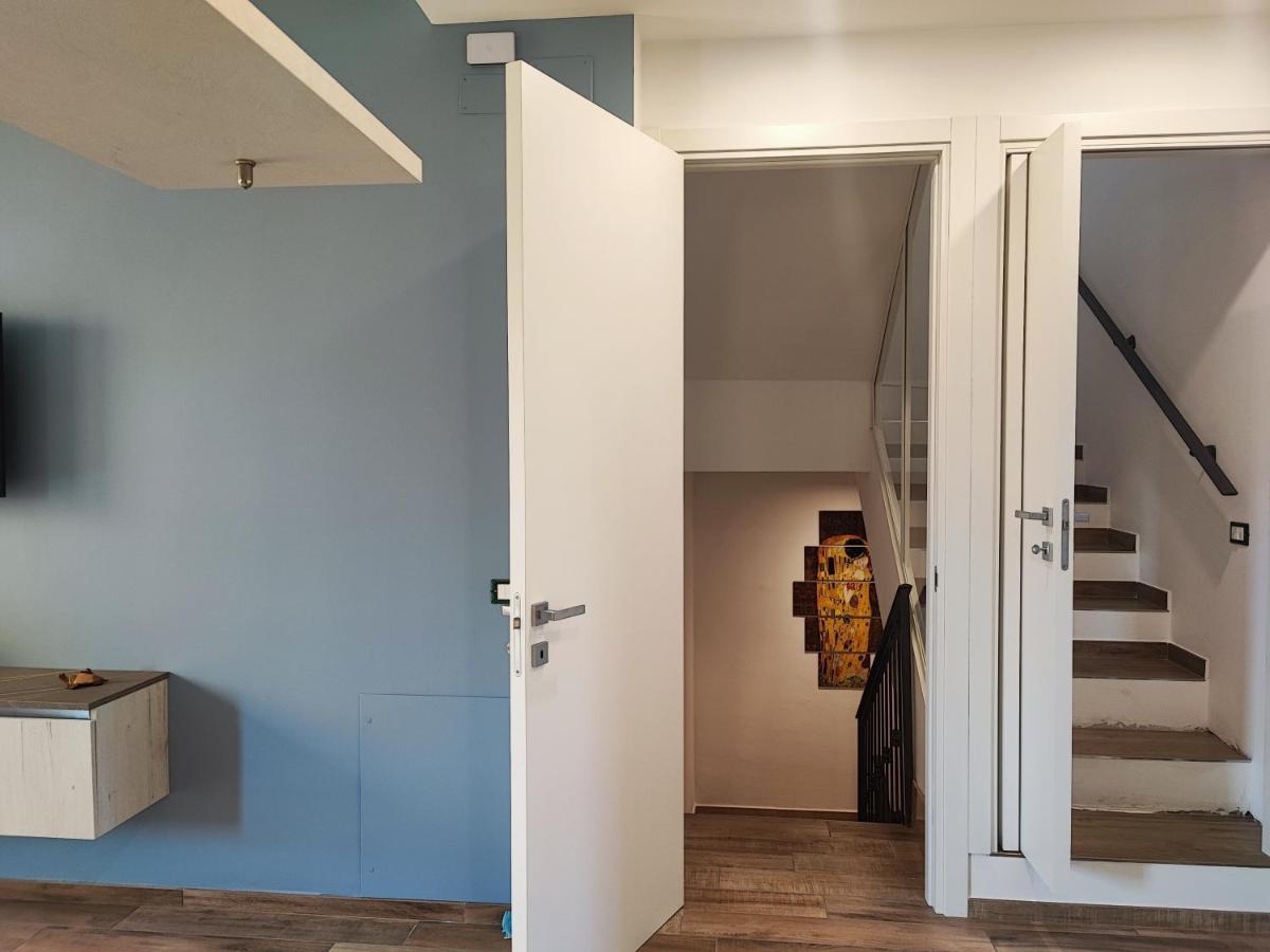 Apartamento Casa Nadia A Pochi Passi Dal Mare Con Garage, Terrazza E Sala Giochi Numana Exterior foto