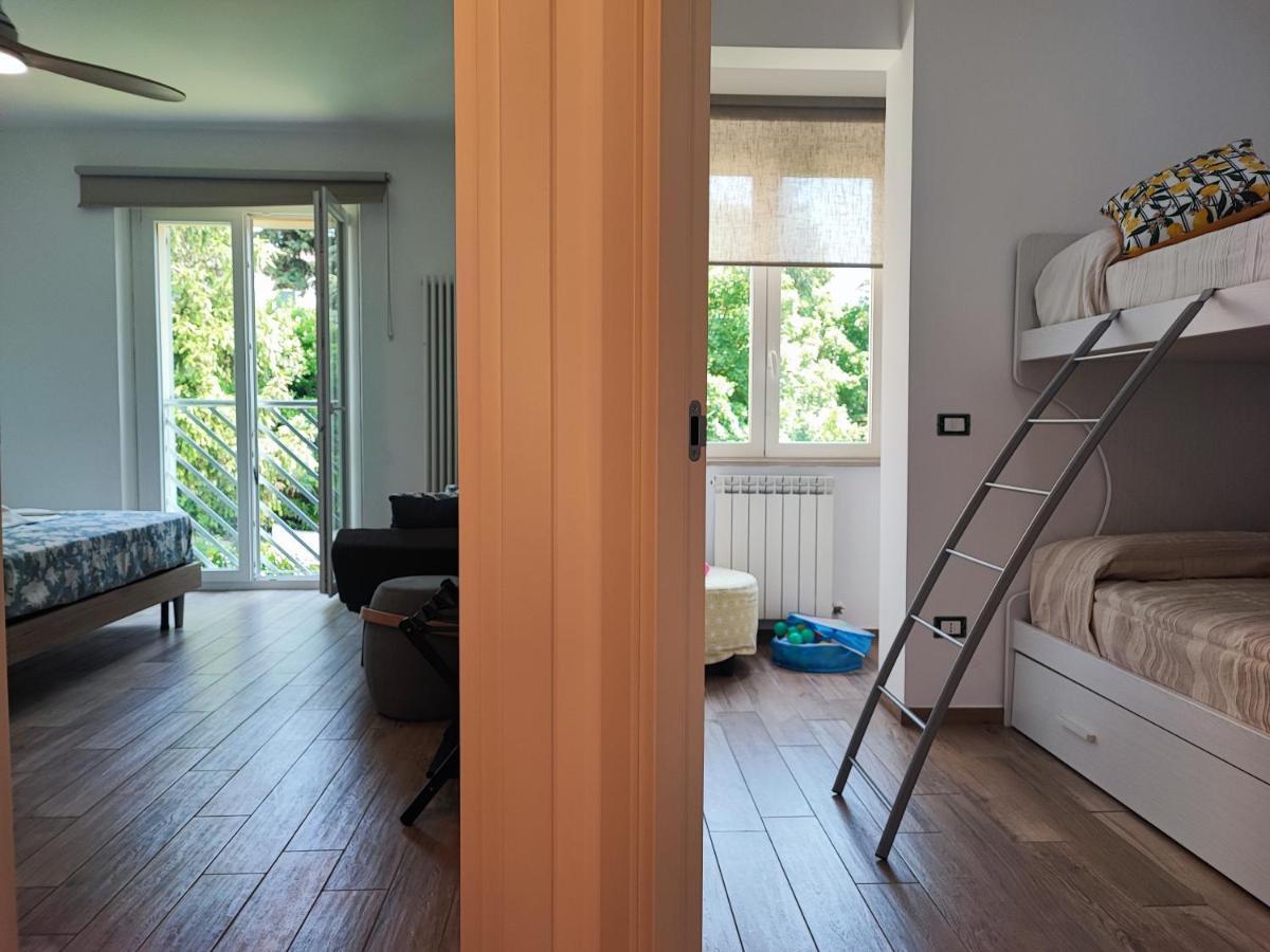 Apartamento Casa Nadia A Pochi Passi Dal Mare Con Garage, Terrazza E Sala Giochi Numana Exterior foto