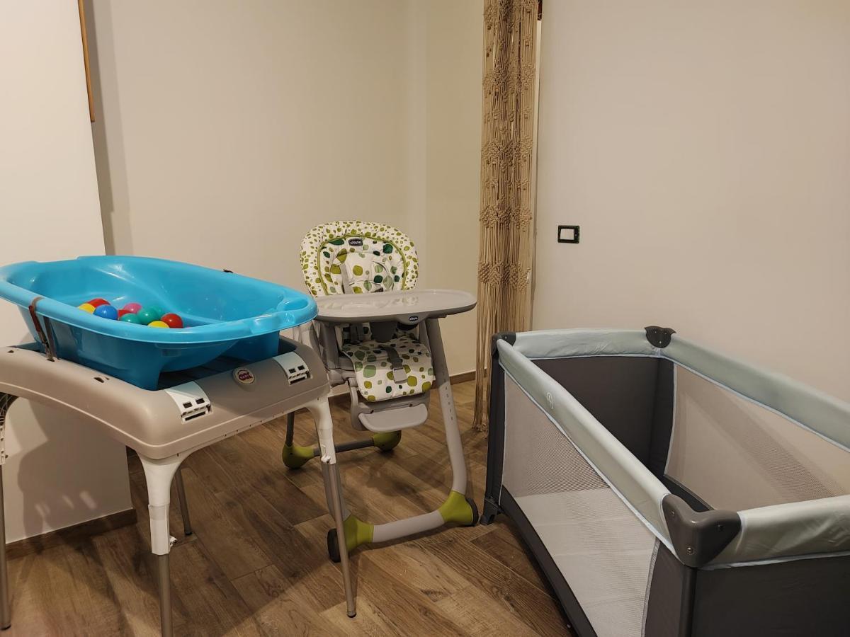 Apartamento Casa Nadia A Pochi Passi Dal Mare Con Garage, Terrazza E Sala Giochi Numana Exterior foto